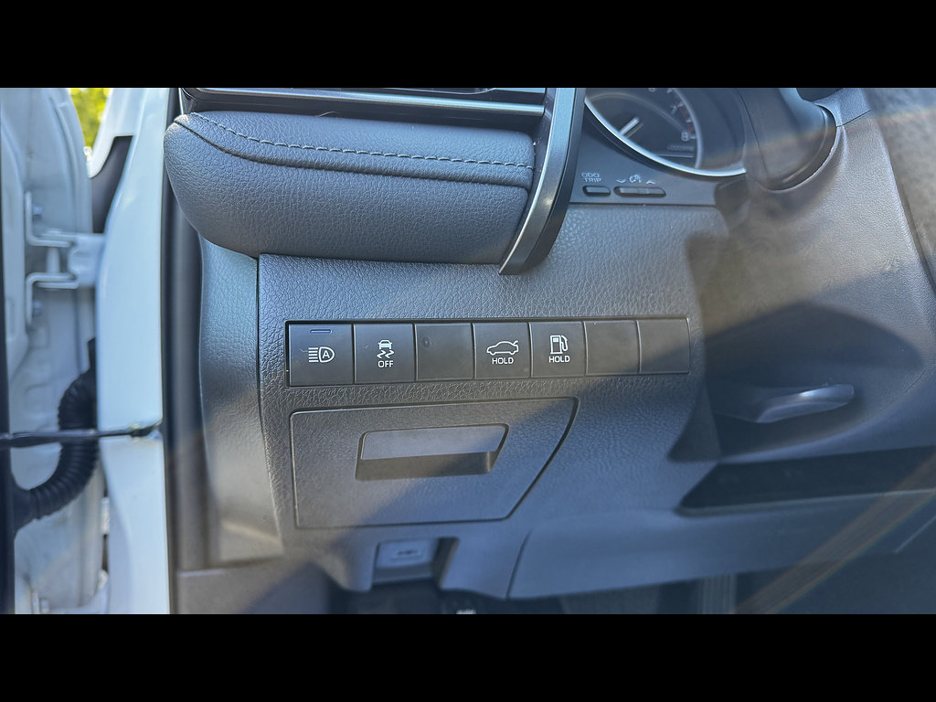Certified 2024 Toyota Camry LE FWD image 31