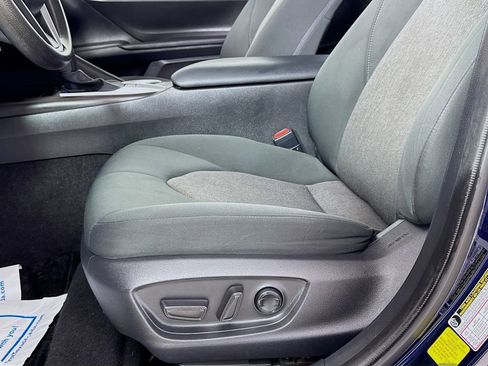 Used 2022 Toyota Camry LE FWD image 19