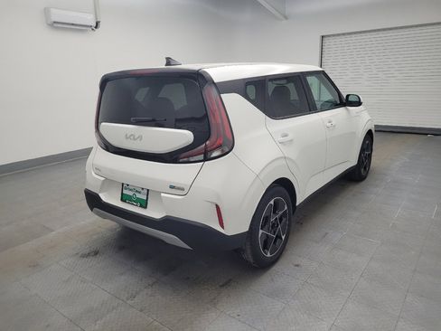Used 2023 Kia Soul EX image 9