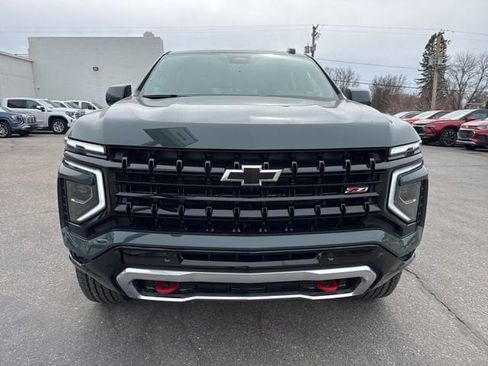 New 2026 Chevrolet Suburban Z71 w/ Z71 Off-Road Package AWD/4WD image 8