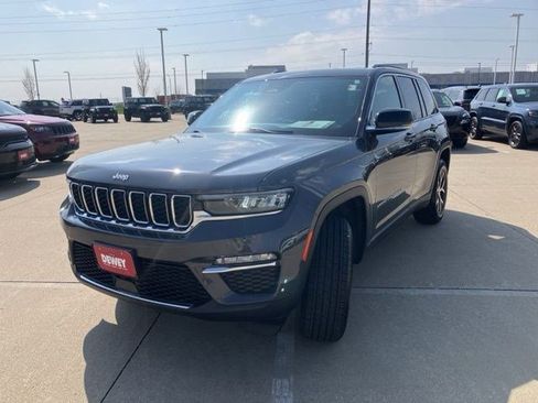 Certified 2025 Jeep Grand Cherokee Limited w/ Trailer Tow Package image 3