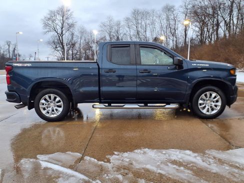 Used 2020 Chevrolet Silverado 1500 Custom w/ Custom Value Package image 7