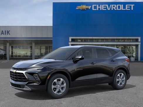 New 2026 Chevrolet Blazer LT FWD image 2