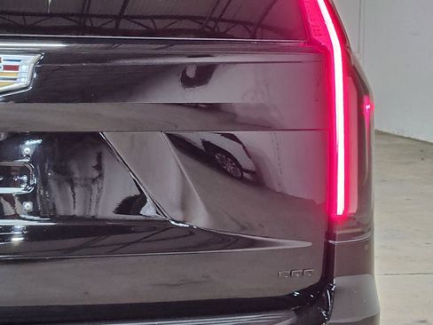 Used 2021 Cadillac Escalade Premium Luxury Platinum image 22