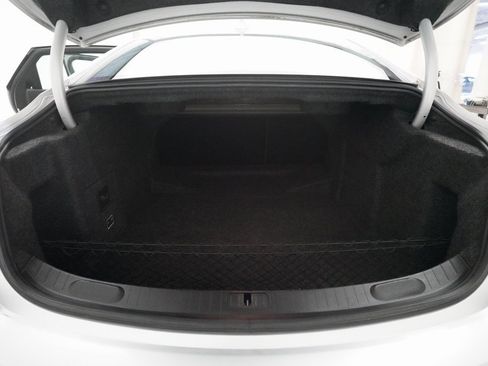 Used 2016 Chevrolet Impala LT w/ Convenience Package image 10