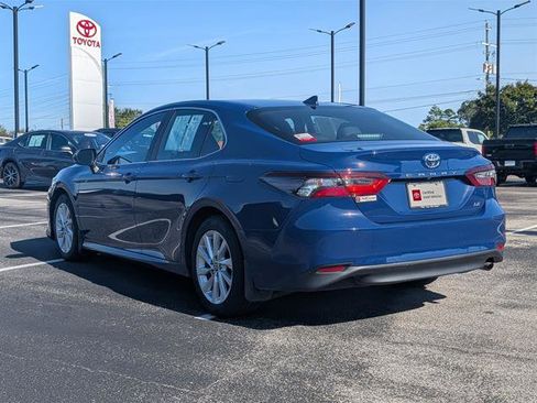 Used 2023 Toyota Camry LE image 4