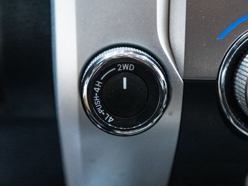 Used 2019 Toyota Tundra Platinum image 32