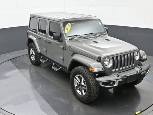 Used 2020 Jeep Wrangler Unlimited Sahara w/ Cold Weather Group AWD/4WD image 32
