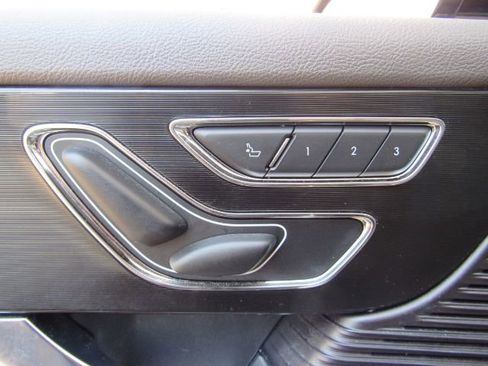 Used 2022 Lincoln Corsair FWD w/ Equipment Group 101A image 13