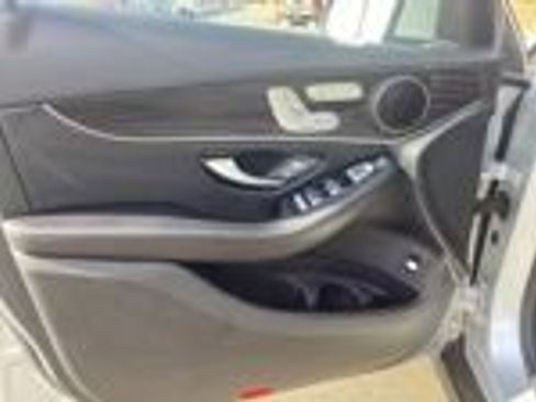 Used 2016 Mercedes-Benz GLC 300 4MATIC w/ Premium Package image 13