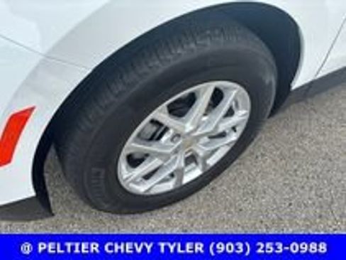 Used 2022 Chevrolet Equinox LT FWD image 4