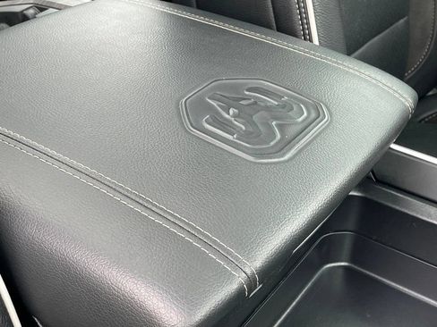 Used 2025 RAM 1500 Laramie w/ Night Edition AWD/4WD image 33