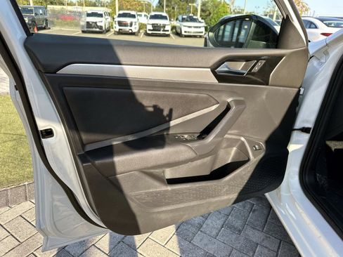 Used 2019 Volkswagen Jetta R-Line image 16