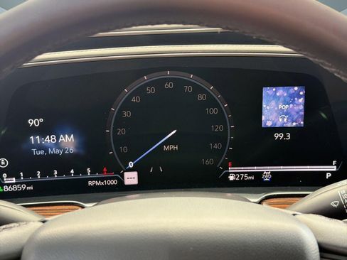 Used 2021 Cadillac Escalade Premium Luxury w/ LPO, Radiant Package AWD/4WD image 18