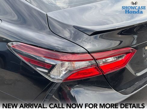 Used 2023 Toyota Camry SE image 11