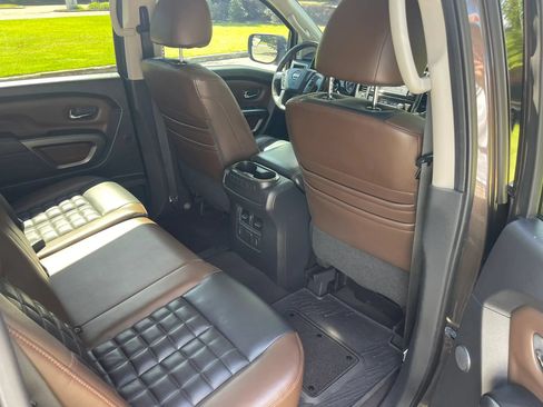 Used 2017 Nissan Titan Platinum Reserve RWD image 13