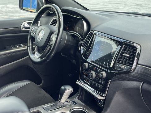 Used 2021 Jeep Grand Cherokee Laredo X RWD image 16