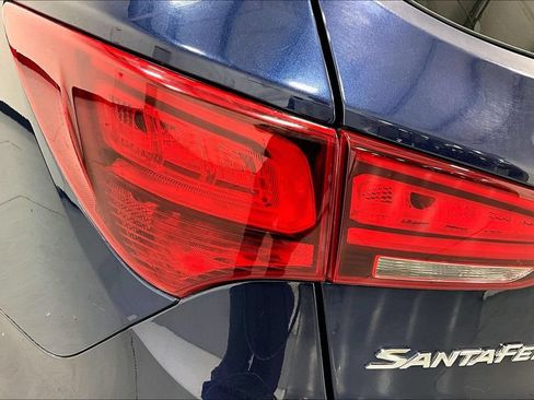 Used 2017 Hyundai Santa Fe Sport FWD image 34