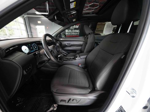 Used 2023 Hyundai Santa Cruz SEL Premium AWD/4WD image 9