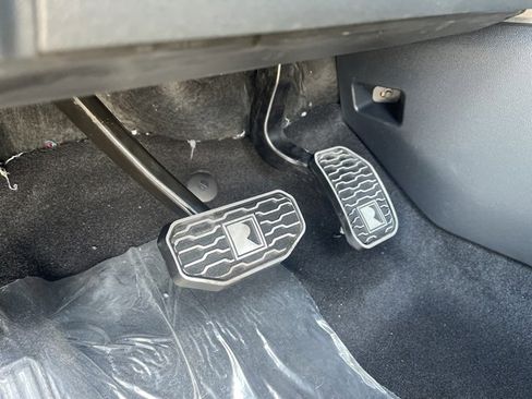 New 2025 Ford F150 Lariat w/ Equipment Group 502A High image 47