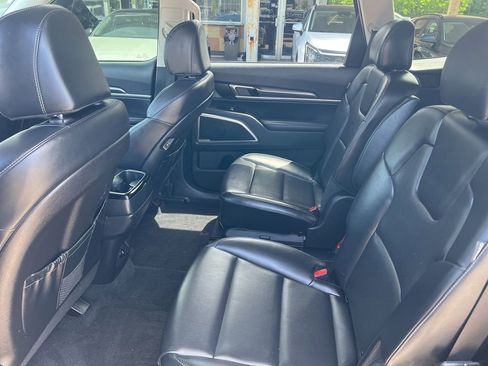 Used 2025 Kia Telluride S AWD/4WD image 9
