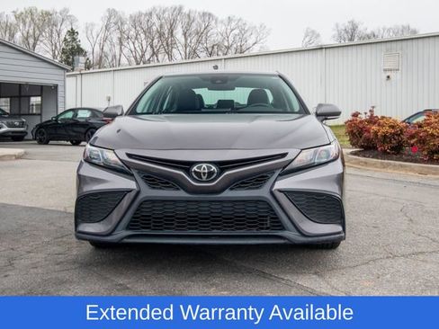 Used 2023 Toyota Camry SE image 3