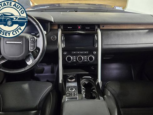 Used 2018 Land Rover Discovery HSE Luxury AWD/4WD image 34