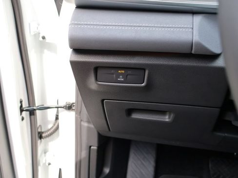 New 2026 Volkswagen Tiguan SE AWD/4WD image 35
