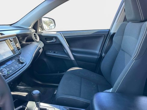 Used 2018 Toyota RAV4 XLE image 20