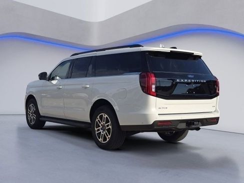 New 2025 Ford Expedition Max Active image 3