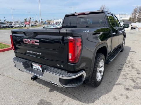 Used 2022 GMC Sierra 1500 SLT w/ SLT Premium Plus Package image 6