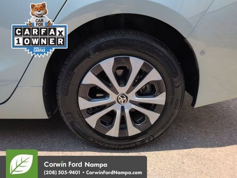 Used 2022 Toyota Prius XLE w/ Advanced Technology Package AWD/4WD image 32