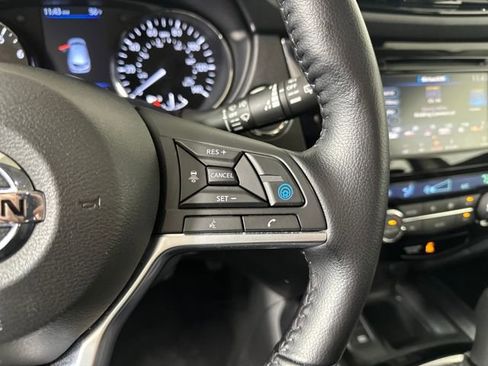 Used 2022 Nissan Rogue Sport SV w/ Technology Package image 16