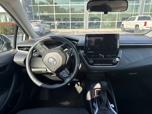 Used 2024 Toyota Corolla LE FWD image 12