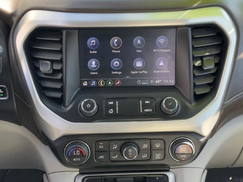 Used 2023 GMC Acadia SLT image 15