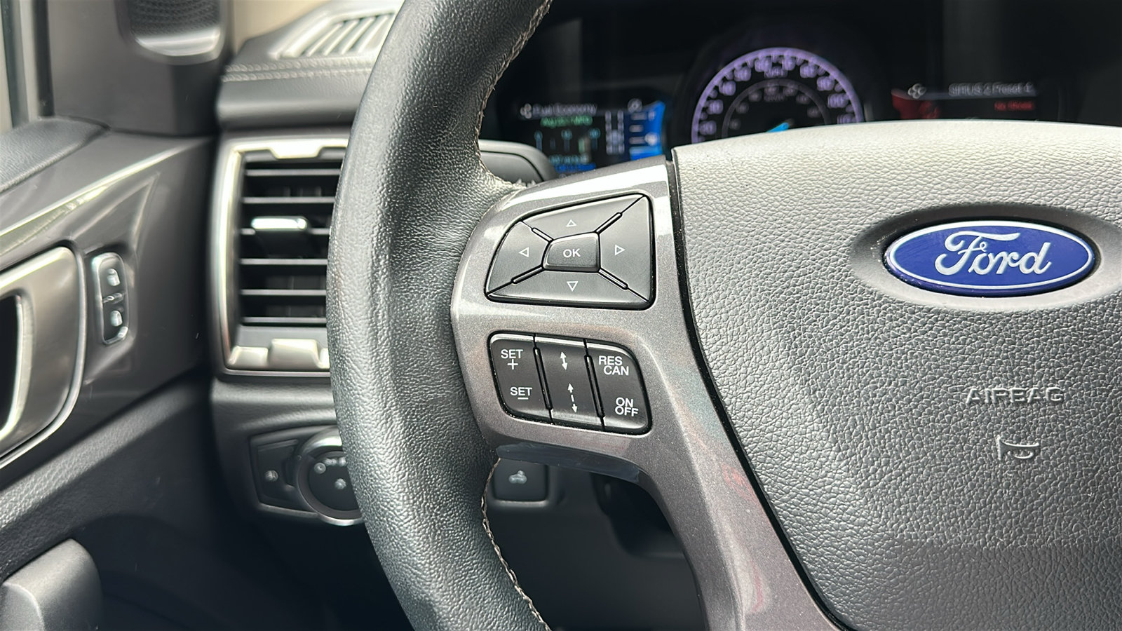 Used 2019 Ford Ranger Lariat w/ Equipment Group 501A Mid AWD/4WD image 16