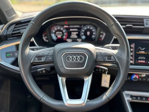 Used 2025 Audi Q3 2.0T Premium AWD/4WD image 16