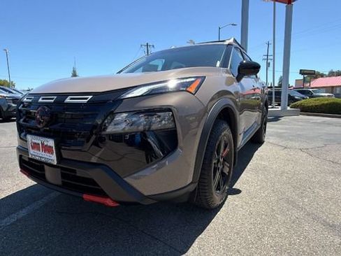 New 2026 Nissan Rogue SV w/ Rock Creek Premium Package AWD/4WD image 9