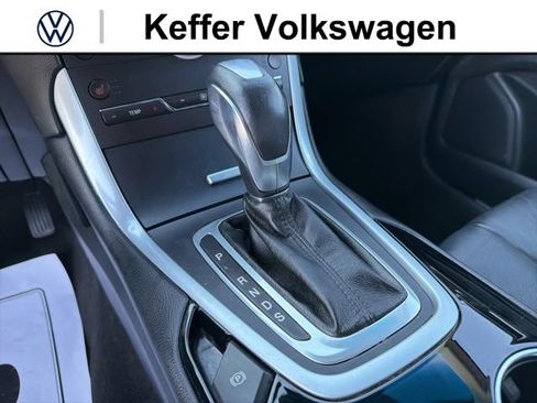 Used 2018 Ford Edge Titanium AWD/4WD image 22