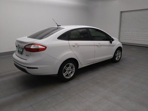 Used 2017 Ford Fiesta SE image 10