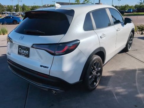 Used 2025 Honda HR-V Sport image 8