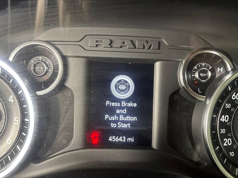 Used 2019 RAM 1500 Big Horn AWD/4WD image 15