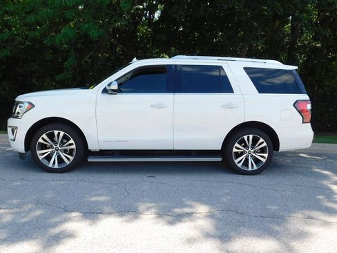 Used 2020 Ford Expedition Platinum AWD/4WD image 2