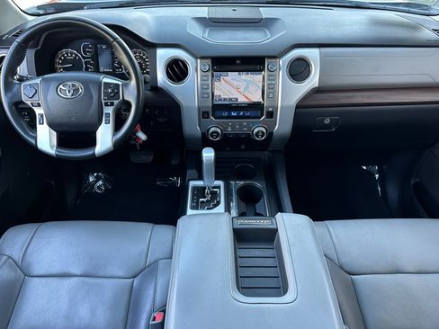 Used 2018 Toyota Tundra Limited w/ Limited Premium Package RWD image 15