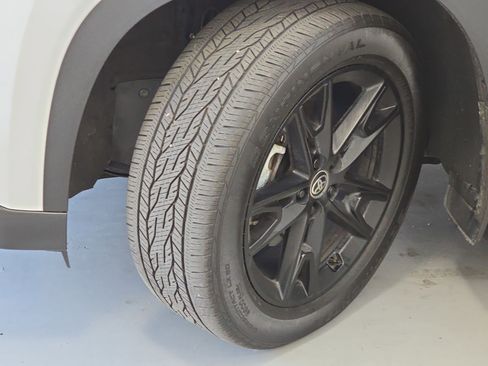 Used 2024 Toyota Grand Highlander Platinum image 33