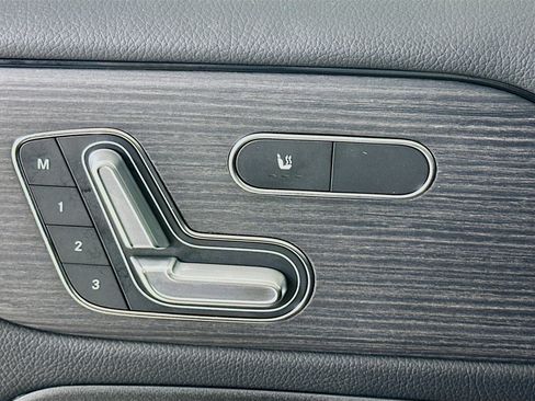 Used 2026 Mercedes-Benz GLB 250 4MATIC image 20
