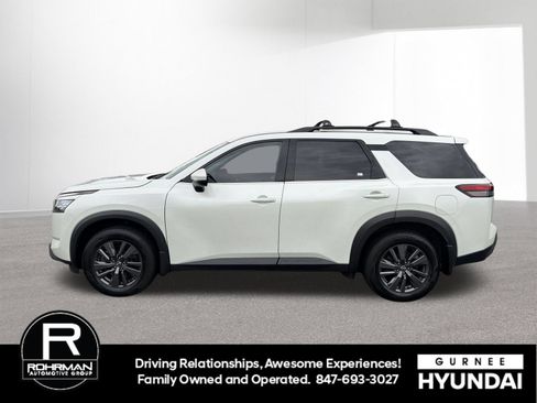 Used 2022 Nissan Pathfinder SV w/ SV Premium Package AWD/4WD image 6