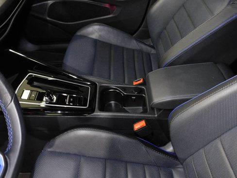 Used 2024 Volkswagen Golf R AWD/4WD image 31