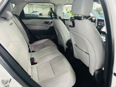 Used 2024 Land Rover Range Rover Velar S image 9