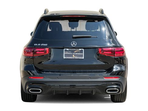Used 2024 Mercedes-Benz GLB 250 image 8
